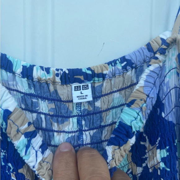 Uniqlo Blue & Beige Floral Smocked Dress - Picture 3 of 7